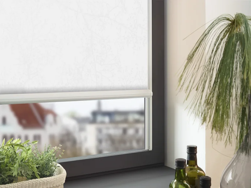 erfal® Design-Rollo BAGDAD weiss - vormontiert auf Trägerprofil - WEISS